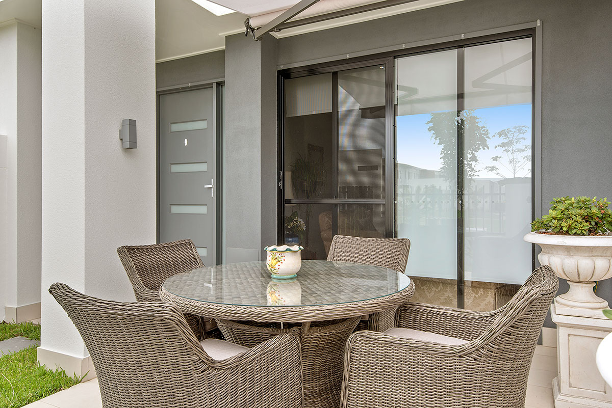 Sliding Door